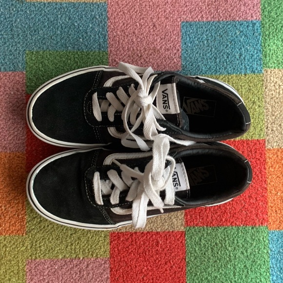 Classic Black and White VANS - Picture 3 of 8